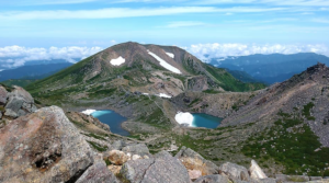 御前峰山頂から大汝峰方向