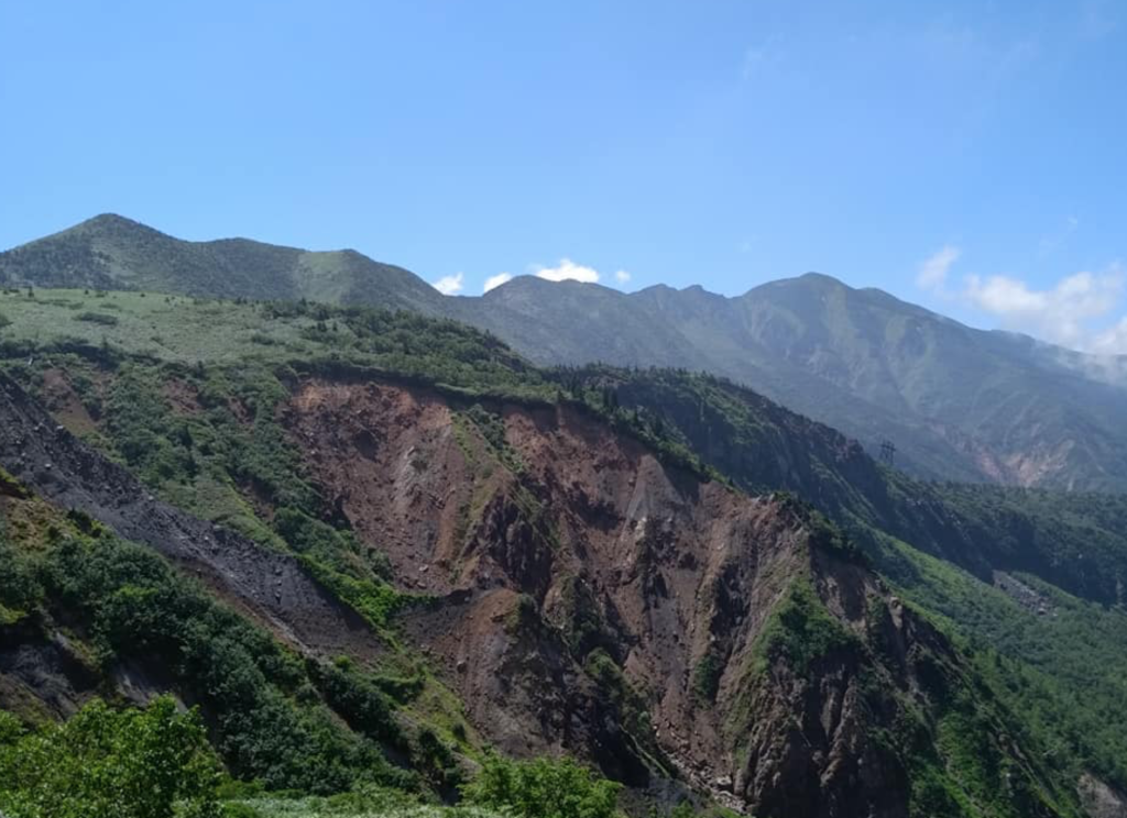 夏:甚之助避難小屋からの景色
