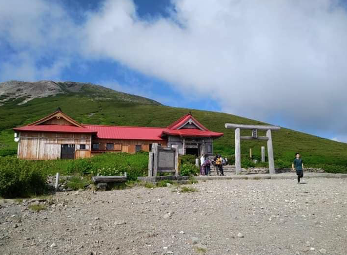 白山比咩神社祈祷殿