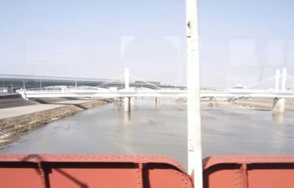 チンチン電車から見る大和川
