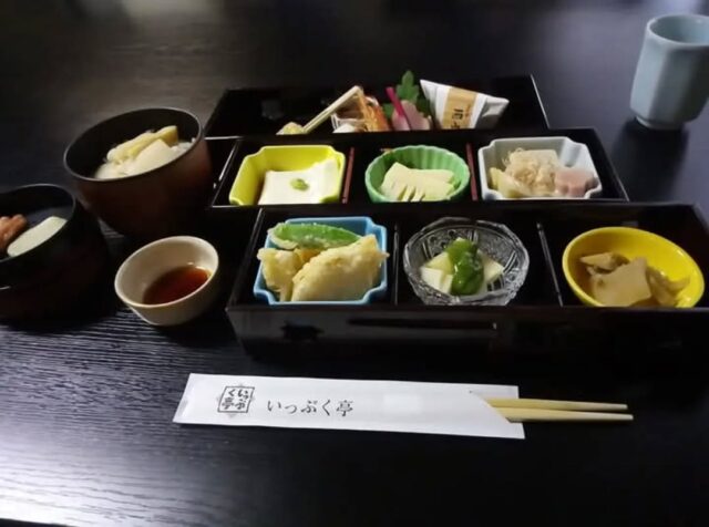 #竹の子料理
たけのこを#堪能しました

#竹の子刺身 #竹の子土佐煮 #竹の子天ぷら
#竹の子木の芽和え #竹の子ご飯 etc

#たけのこの町 #京都府 #長岡京市 #たけのこ 
#いっぷく亭